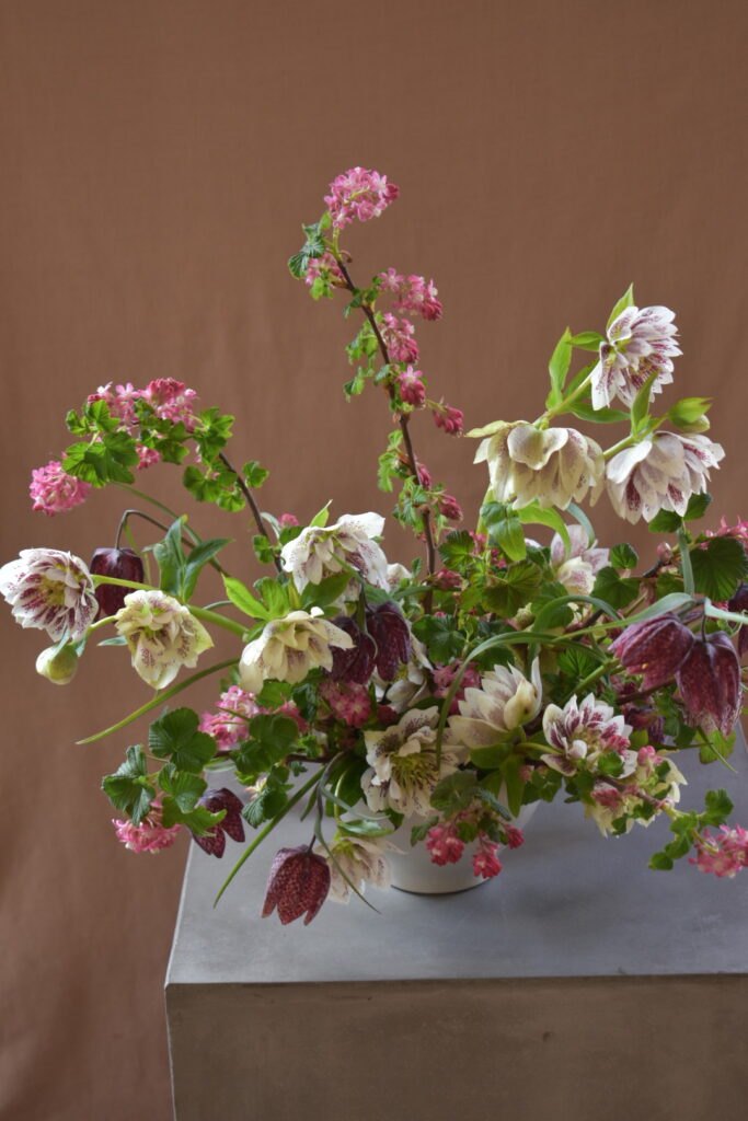 Seattle Wedding Florist designs a spring wedding floral design