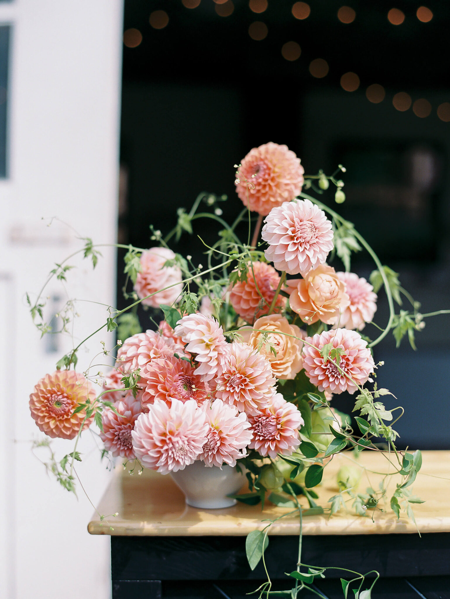 floral centerpiece for a summer wedding